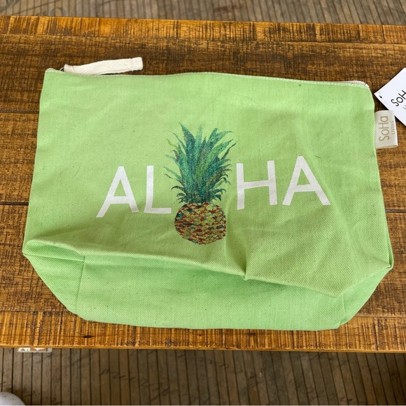 SoHa Living Hawaii green Aloha cosmetic zipper bag NWT - Picture 3 of 8